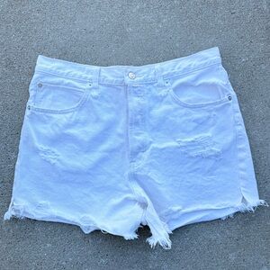 Free People We The Free White Distressed Shorts in White size 31